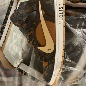 LV Air Jordans size 10